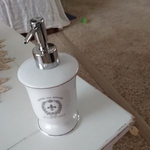 Pier 1 soap pump dispenser